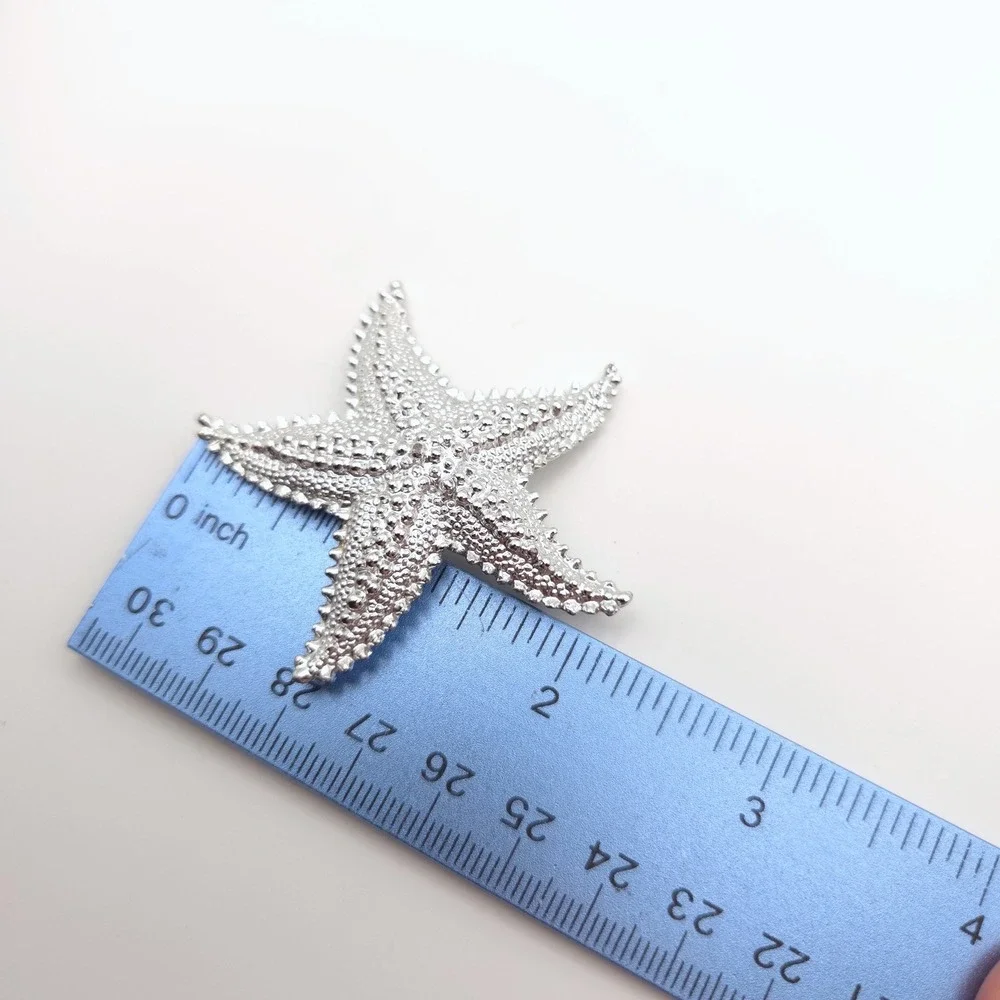 Silver Tone Starfish Brooch Pin Nautical Sea Life‎ Beachy Textured Accessory